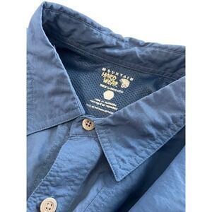 Mountain Hardwear Mens Blue Hiking Fishing Shirt Long Sleeve Vented button up